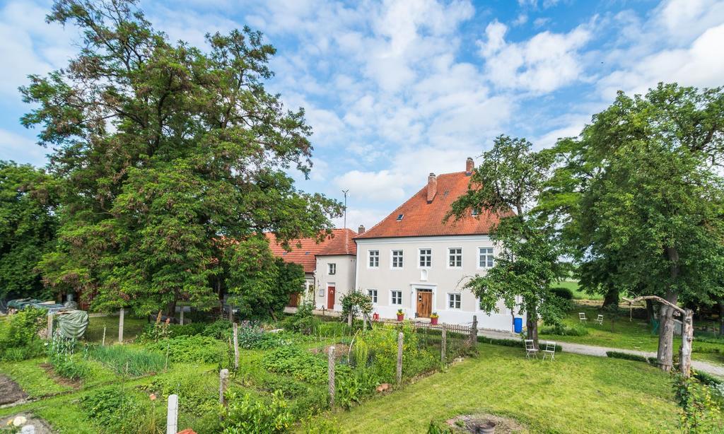 Historischer Pfarrhof Niederleierndorf Langquaid Eksteriør billede